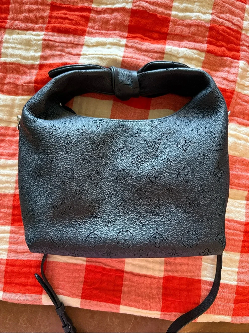 Louis Vuitton Why Knot PM Mahina Noir - Picture 13 of 16